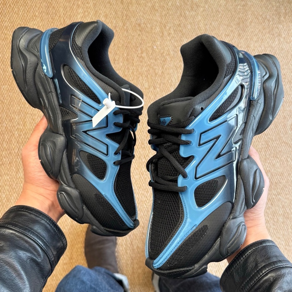 New Balance 9060 Men's Black and Blue Performance Sneakers